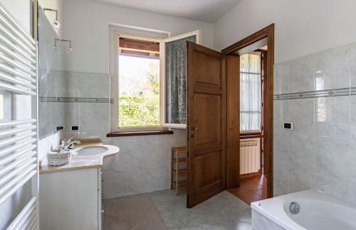 Ponte a Moriano Villa with Private Parking&Garden! - Foto 10