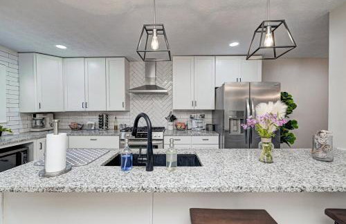 Spacious home away from home! Hot tub! - Photo 27