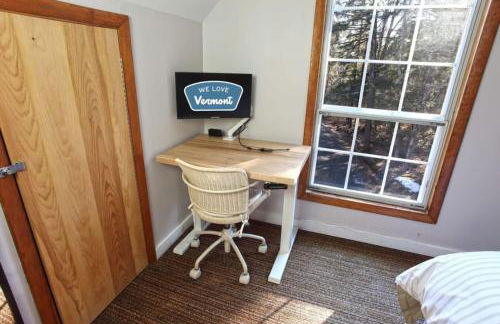 Dream Stratton Forest Cabin with Hot Tub and Fast WiFi - Foto 18