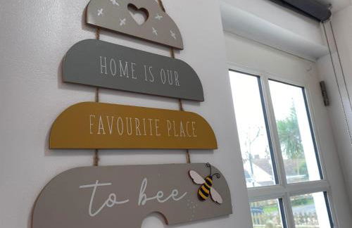 The Salty Bee - Photo 18