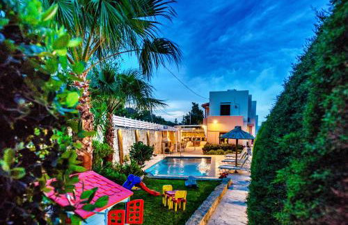 Elmyra Villa, Heated Pool & Walking to beach, By ThinkVilla - Foto 13