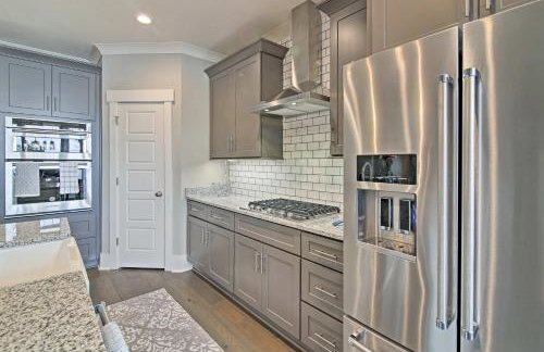 Lake Keowee Home with Balcony and Boat Dock! - Foto 8