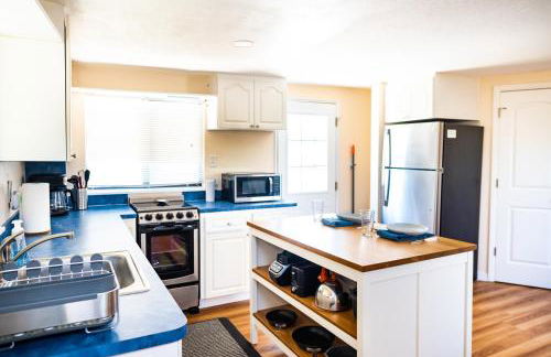 Sun-Drenched 1BR Apt - 5min walk to Beach - Foto 8