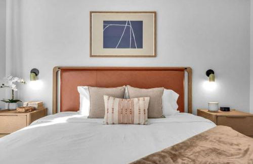 Modern Chic 1BR Downtown with Rooftop Pool & Views - Foto 18