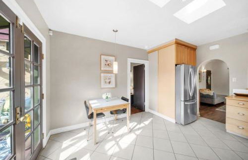 Atwater Oasis with Pool and HotTub very Walkable Area - Foto 21