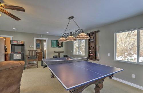 Lake Loon Hillside Cottage with Private Deck! - Foto 8