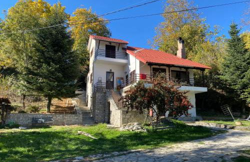 The Lake Chalet 2 - Photo 1