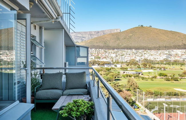 Extraordinary Stay in Mouille Point The Apartment - Photo 17