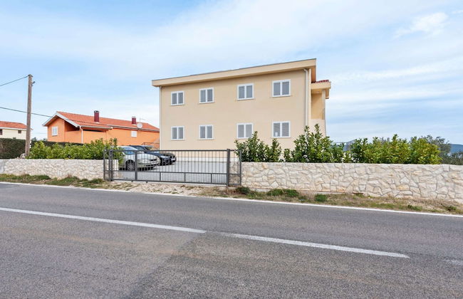 Simplistic Apartment in Neviđane near Sea - Foto 29