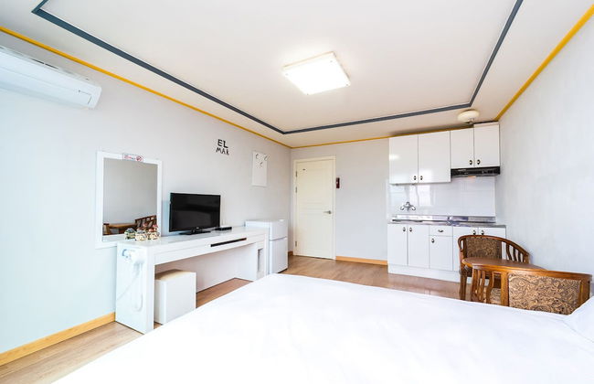 Elmar Condotel - Photo 7