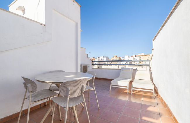 Mena Studio budget with terrace - Photo 1