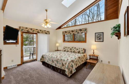 Sandy Shores Condo - Photo 3