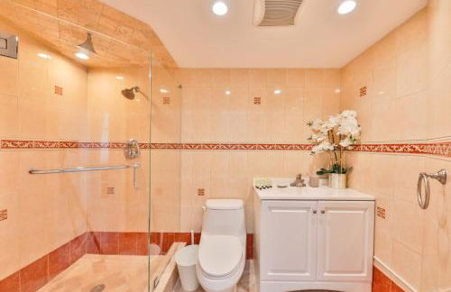 Hollywood Family Vibes - Foto 25