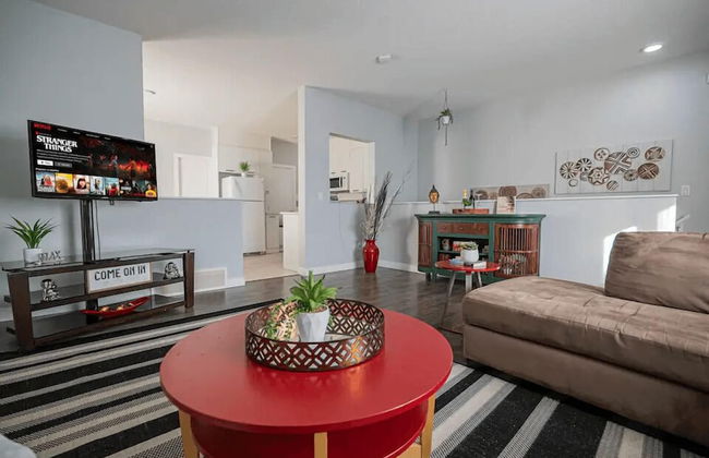 Stunning Home - Photo 11