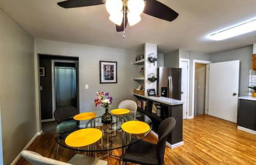 Ultra Comfy, Spotless & Spacious, Private Home in Boyne, Dogs Ok, Walk to Town - Foto 23