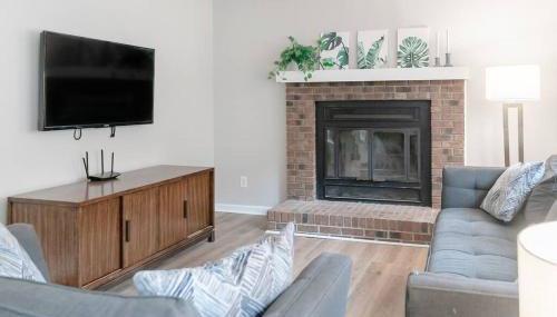 4BR Kid Friendly Fenced in Yard Playset - Foto 2