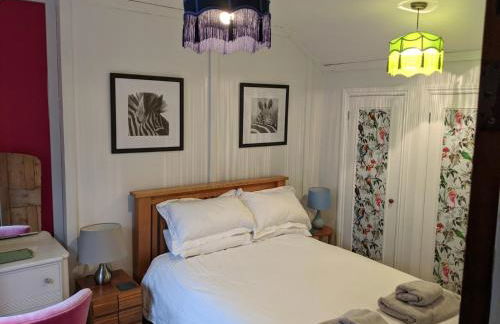 Lovely Stable mews in hidden location - Photo 5