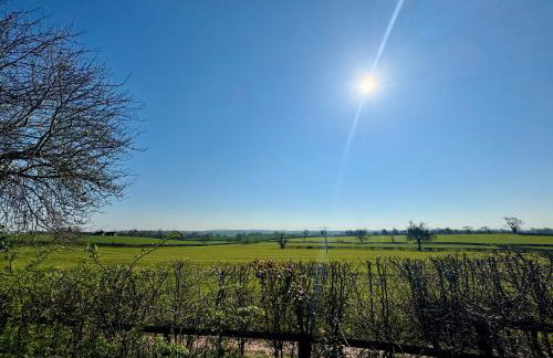 Cheshire Countryside Escape with Garden & Sunrise View - Foto 20