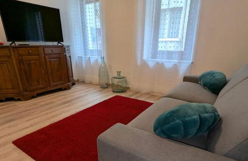 Spazioso e completo appartamento con 3 camere, 2 BAGNI, fino a 8 posti letto - Foto 1