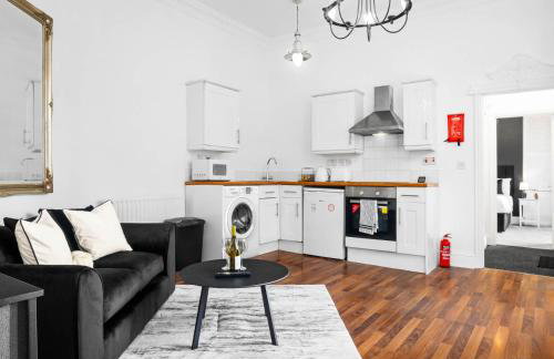 Spacious Apartment - Parking - Smart TV - Netflix 9PC - Photo 19