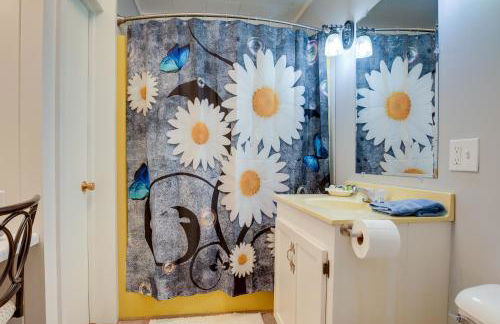 Peaceful Saint Germain Home with Fire Pit! - Photo 16