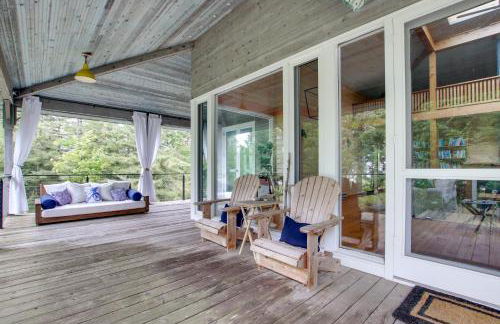 Serene Washington Island Getaway with Private Beach! - Photo 26