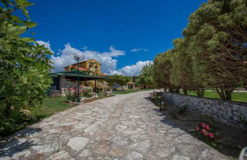 Sandy Beach Villas and Apartments - Photo 15