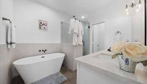 Luxury Home Near Med Center, Uptown & Downtown - Foto 3