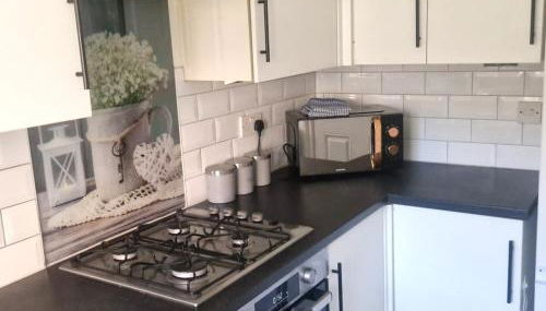 Spacious 3BR Home, 2 Bathrooms, Parking, Rushden - Foto 5