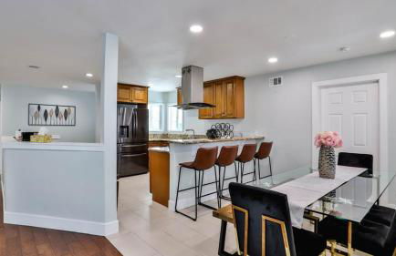 H&H Modern Lux 4BD 1 King Suite 3 Queen SoCal Disney - Foto 28