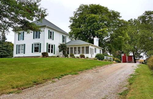 Roomy Vacation Rental for Two with a Private Bathroom near Cedar Rapids, Iowa - Foto 1