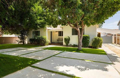 1970s Style Cozy Home with Fireplace Yard and Hot Tub - Foto 28