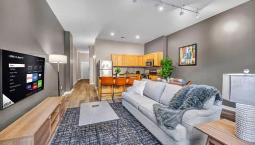 The Playhouse Suites 1BD | Parking | Downtown - Foto 2