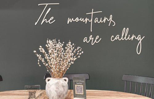 NEW! Shenandoah family & dog friendly cabin - 5 min walk river with private river access, BBQ, playground, fire pit - Foto 46