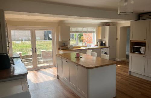 Spacious modern detached house in eye near A140 in the town centre - Foto 16