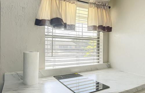 Pet-Friendly Home Near the Beach - Foto 4