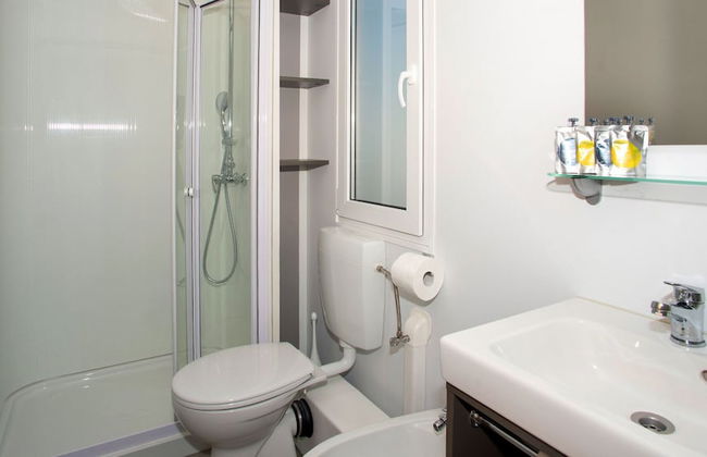 Floating Resort - Photo 13