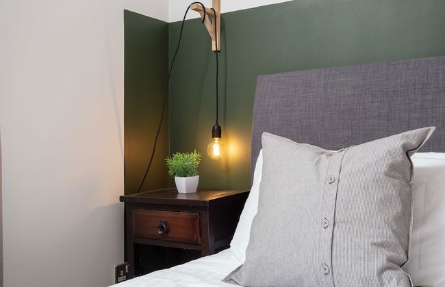 Turnberry Serviced Apartments - Photo 36