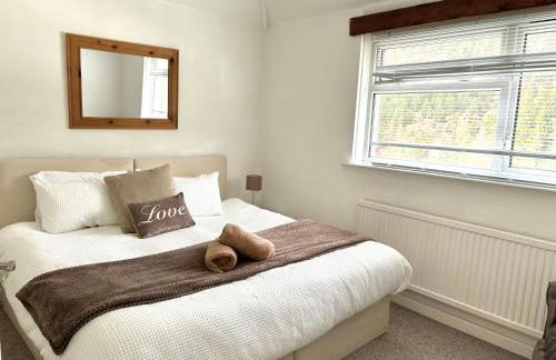 Afan Forest House - Private doubles or Twin options! - Foto 1