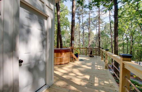 Lofted Romantic Tree House Immersed in Nature in Alabama - Foto 33