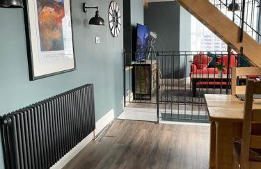 High Street Apartment - Photo 25