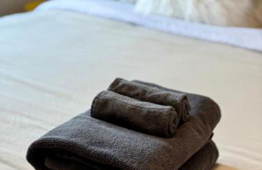 Downtown 2BR Penthouse with Prime Location & Views - Foto 28