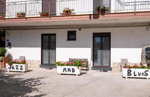 Jazz & Blues Apartments near " Sentiero degli Dei " - Foto 79