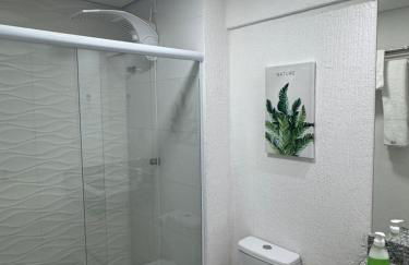 Flat lindo com piscina e linda vista da cidade - Foto 33