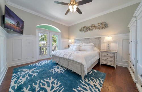 Waterfront Luxury w/ Heated Salt Pool & Golf Cart - Foto 47