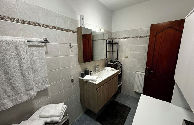 Skiathos Center Stylish 2 Bd w Balcony - Photo 34