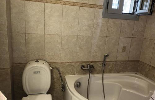 LIVIERATOS APARTMENTS - Photo 27