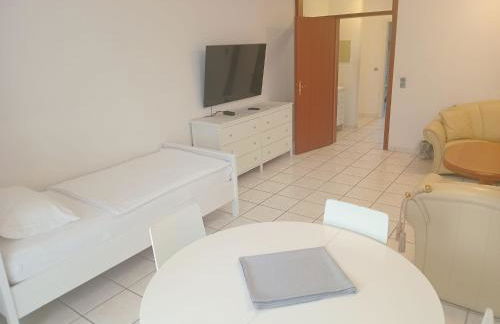 Wohnung im Herzen der Altstadt 1 Schlafzimmer 1 Wohnzimmer Balkon - Foto 12