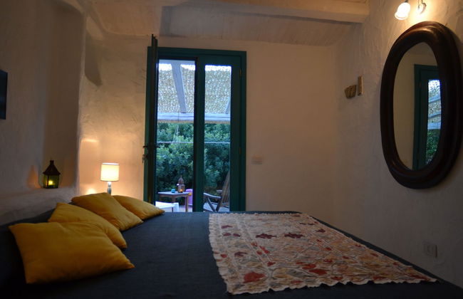 Charming Mediterranean House Surrounded by a Natural Oasis - Photo 2