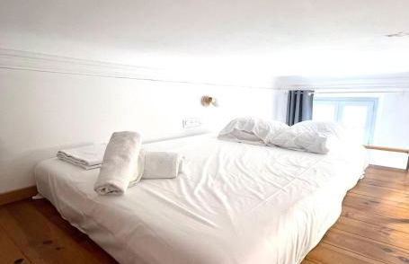 Studio Chalucet - close to train station - Foto 9